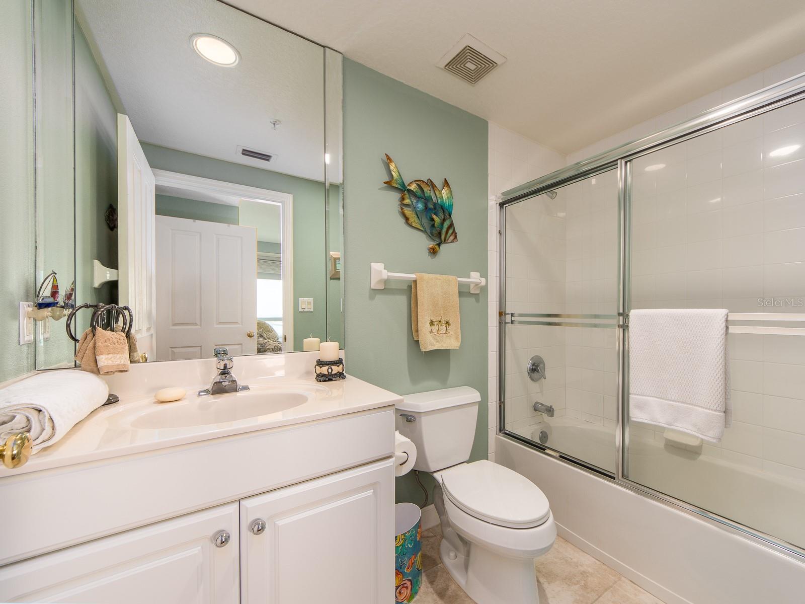 Image 37 of 64 For 1170 Gulf Boulevard 1006