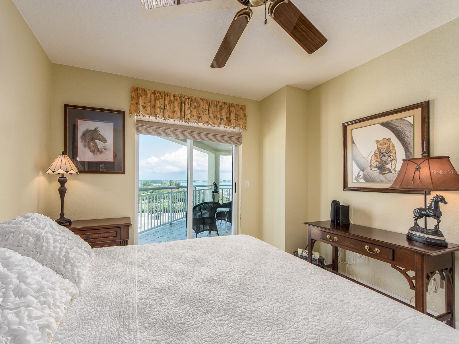 Image 41 of 64 For 1170 Gulf Boulevard 1006