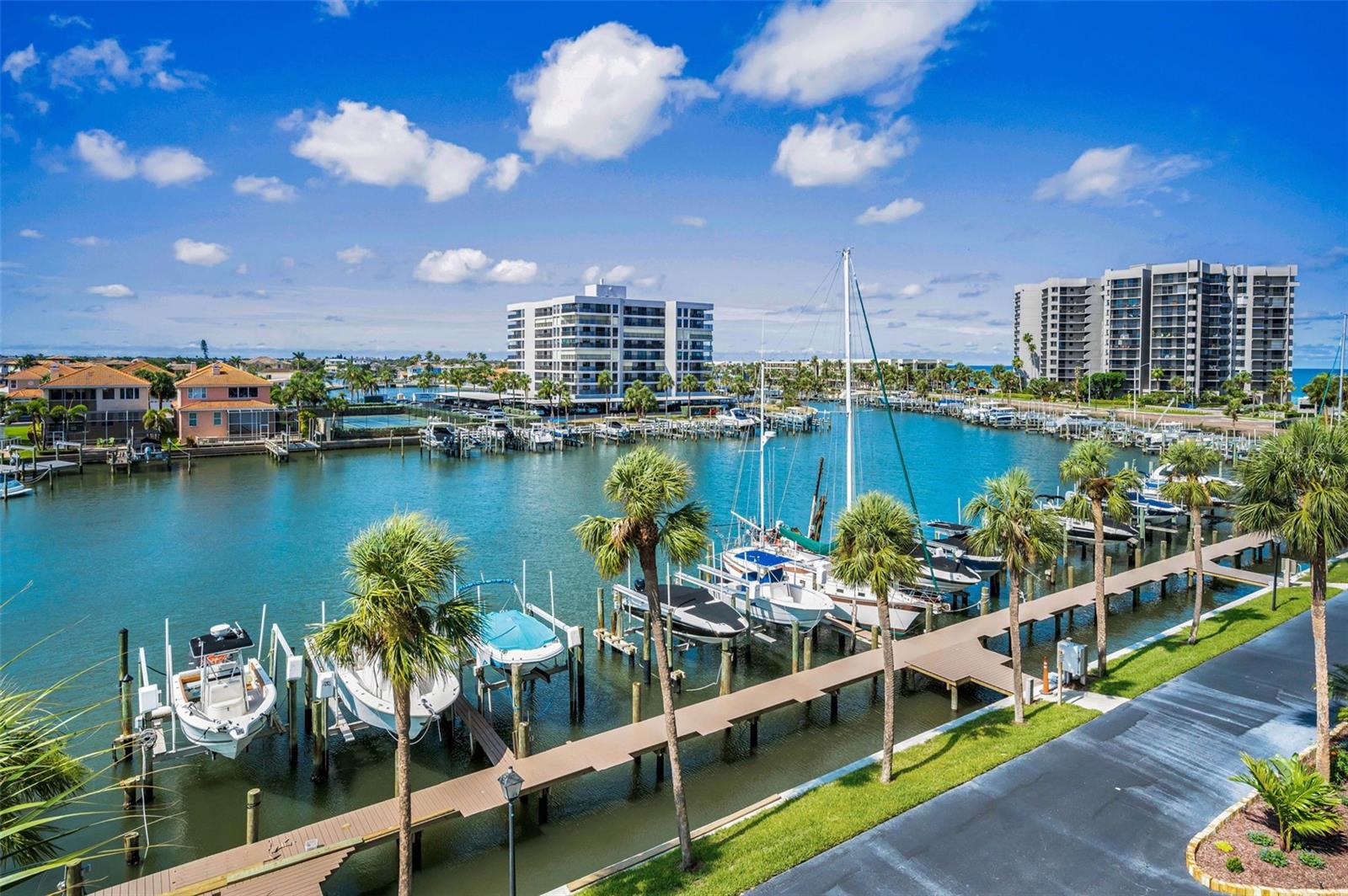 Image 60 of 61 For 1621 Gulf Boulevard 407
