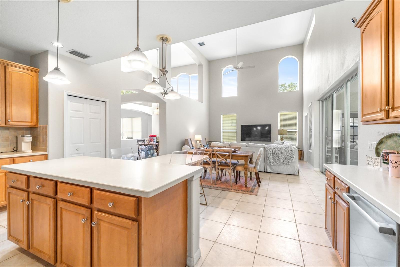 Image 21 of 98 For 5931 Cherry Oak Drive