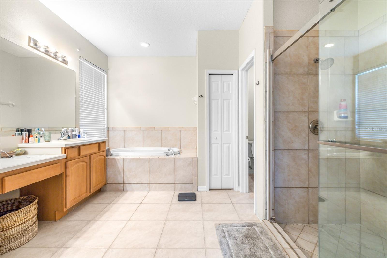 Image 35 of 98 For 5931 Cherry Oak Drive
