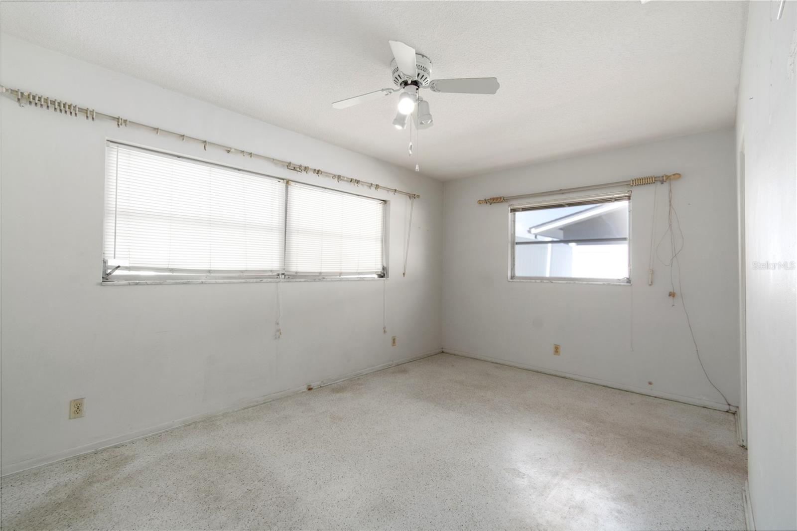Image 30 of 44 For 13898 Jamaica Drive