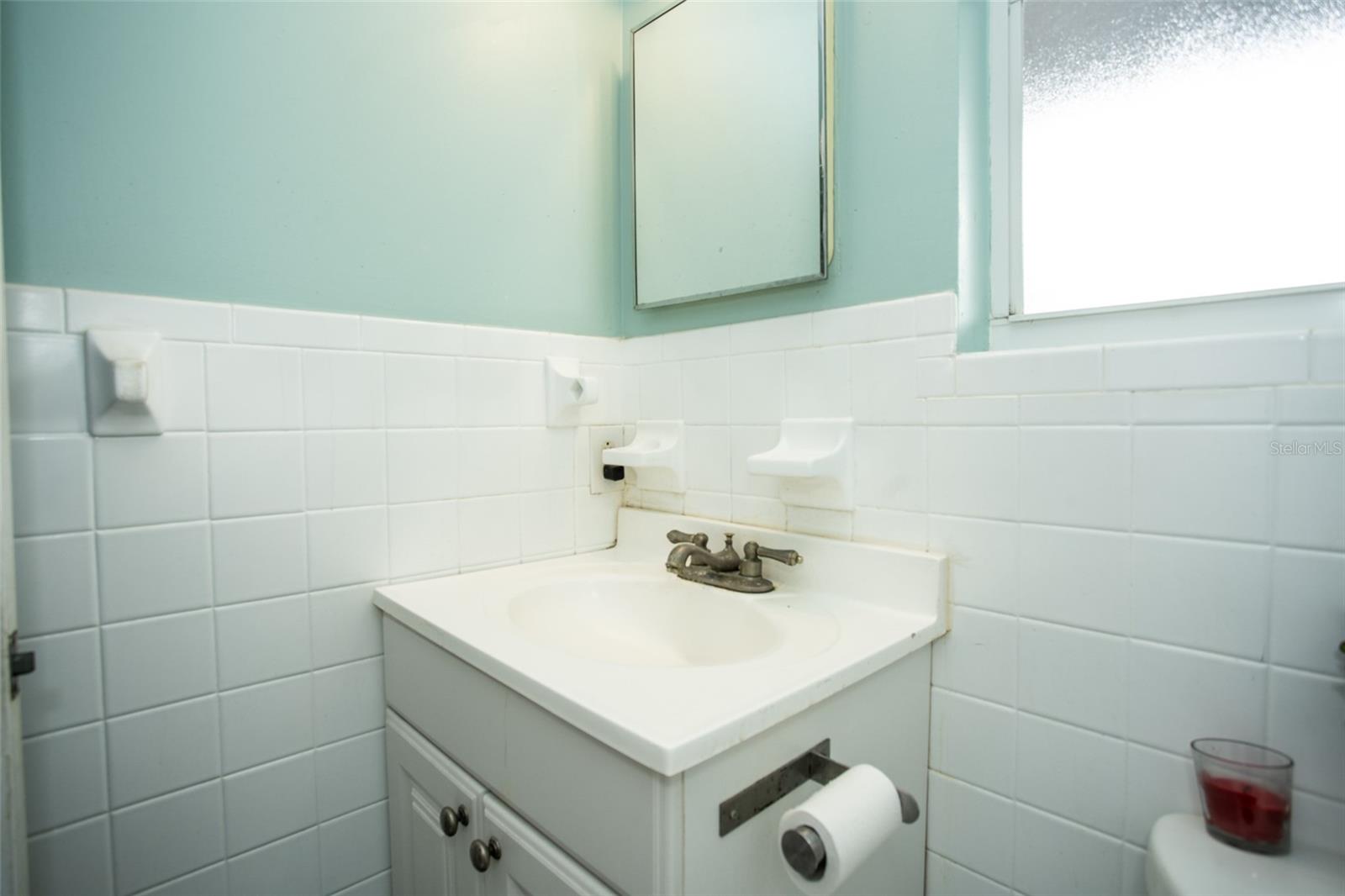 Image 17 of 38 For 1001 57th Avenue N