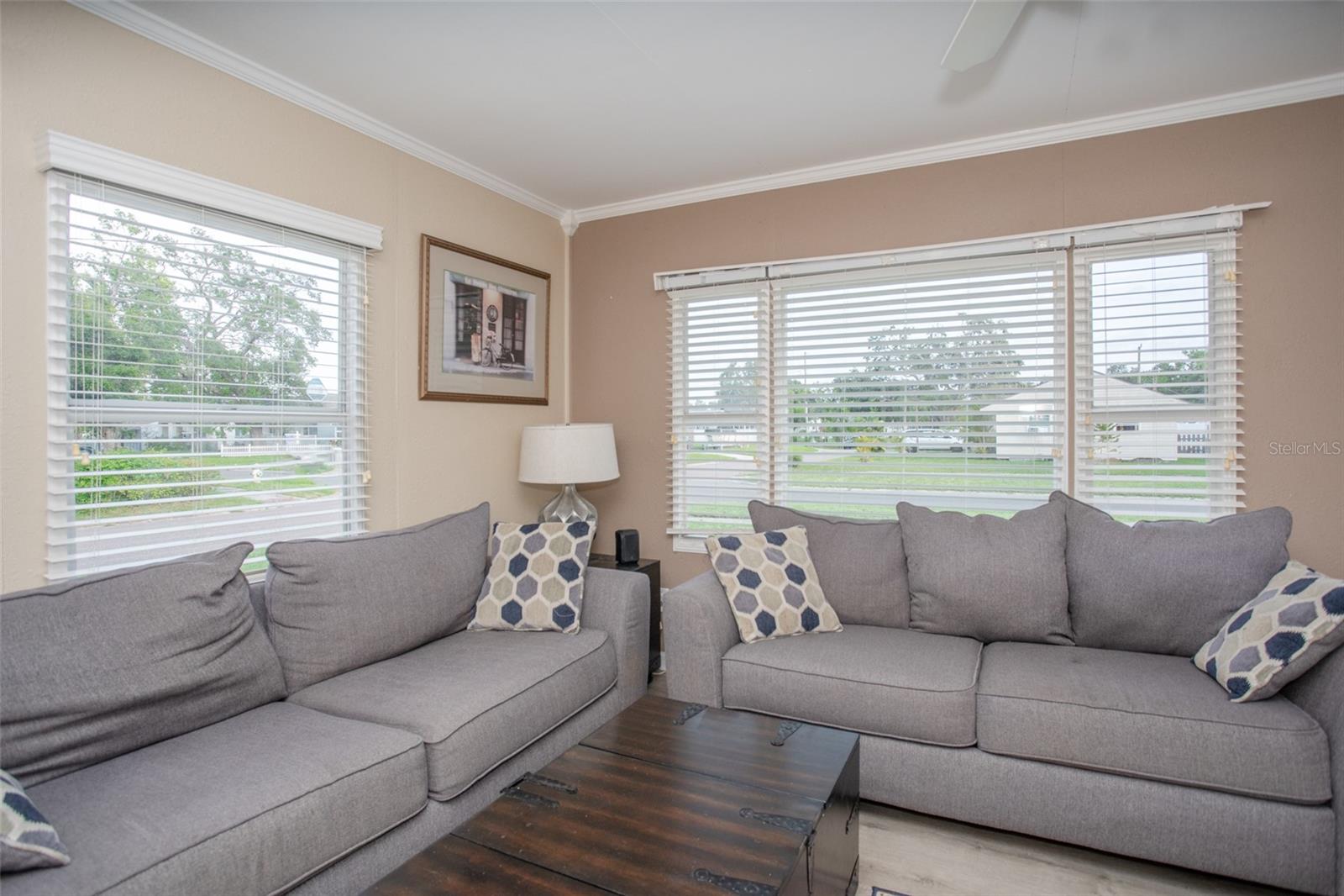 Image 6 of 38 For 1001 57th Avenue N