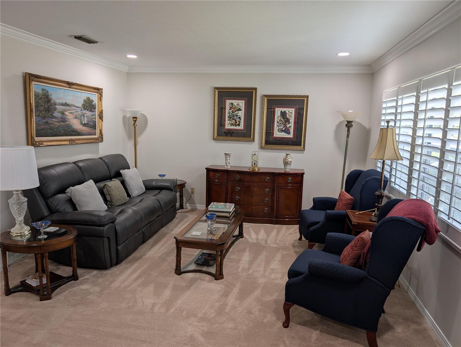 Image 11 of 55 For 210 Kingsway Drive