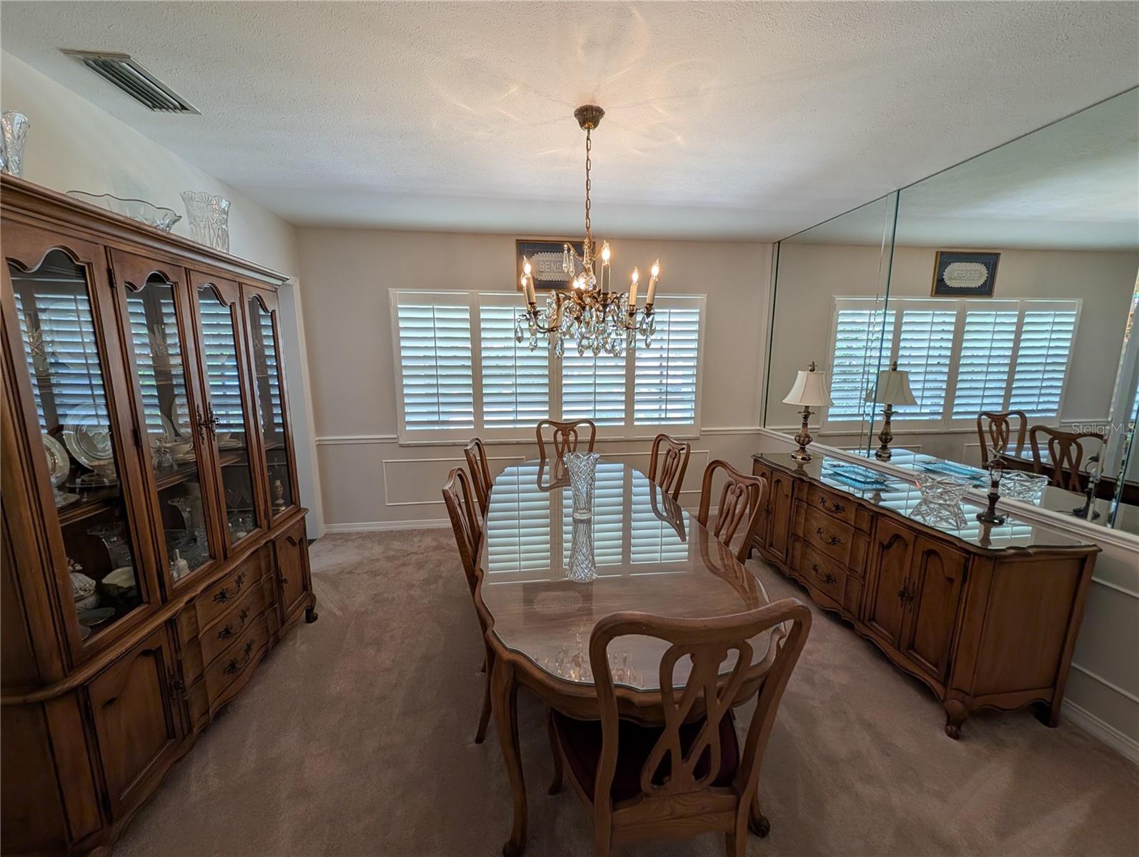 Image 16 of 55 For 210 Kingsway Drive