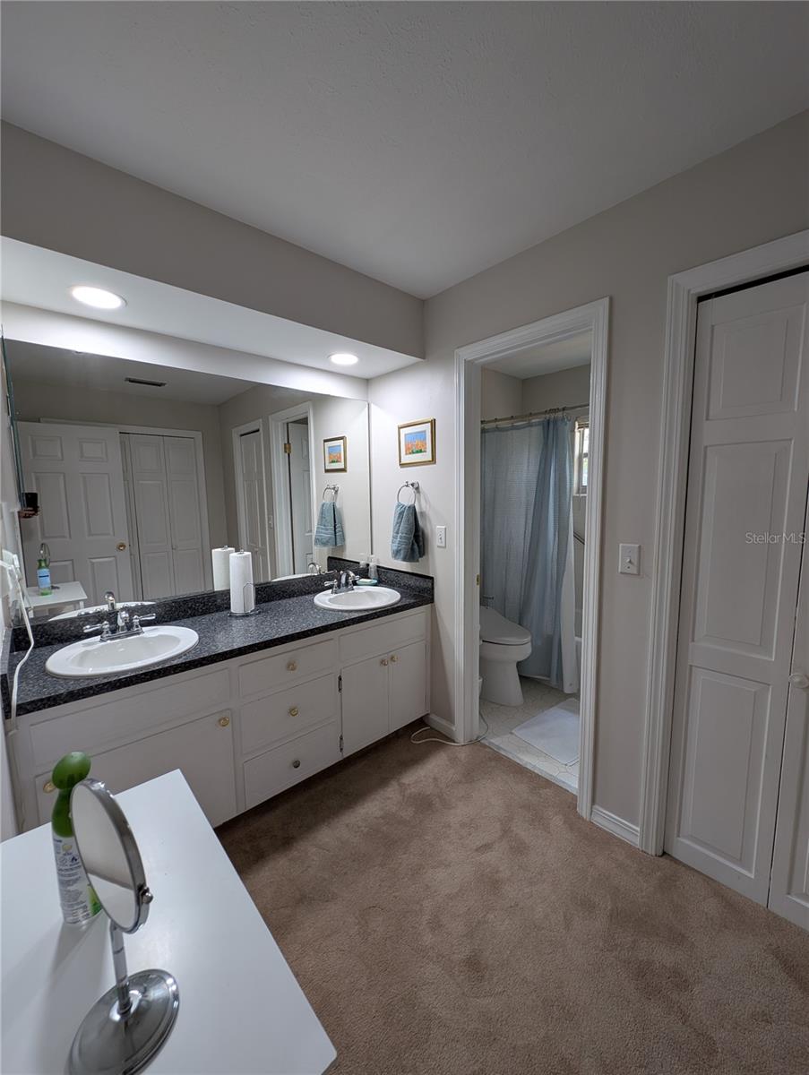 Image 34 of 55 For 210 Kingsway Drive