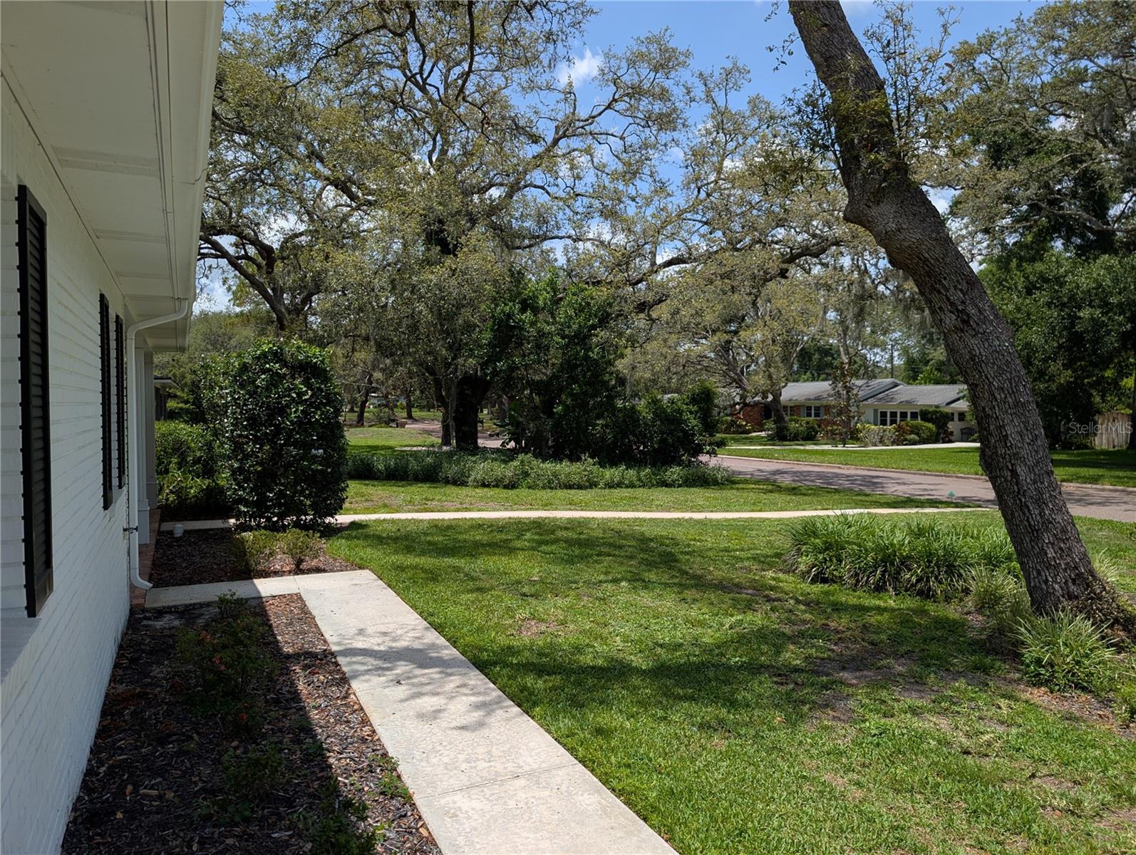Image 50 of 55 For 210 Kingsway Drive