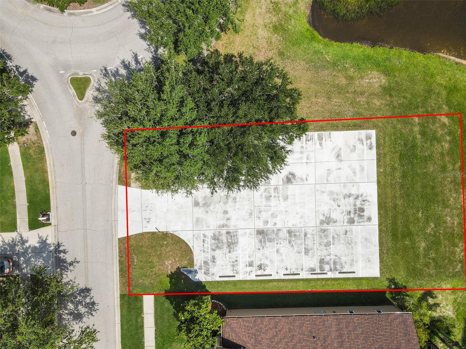 Image 4 of 12 For 10704 Banfield Drive