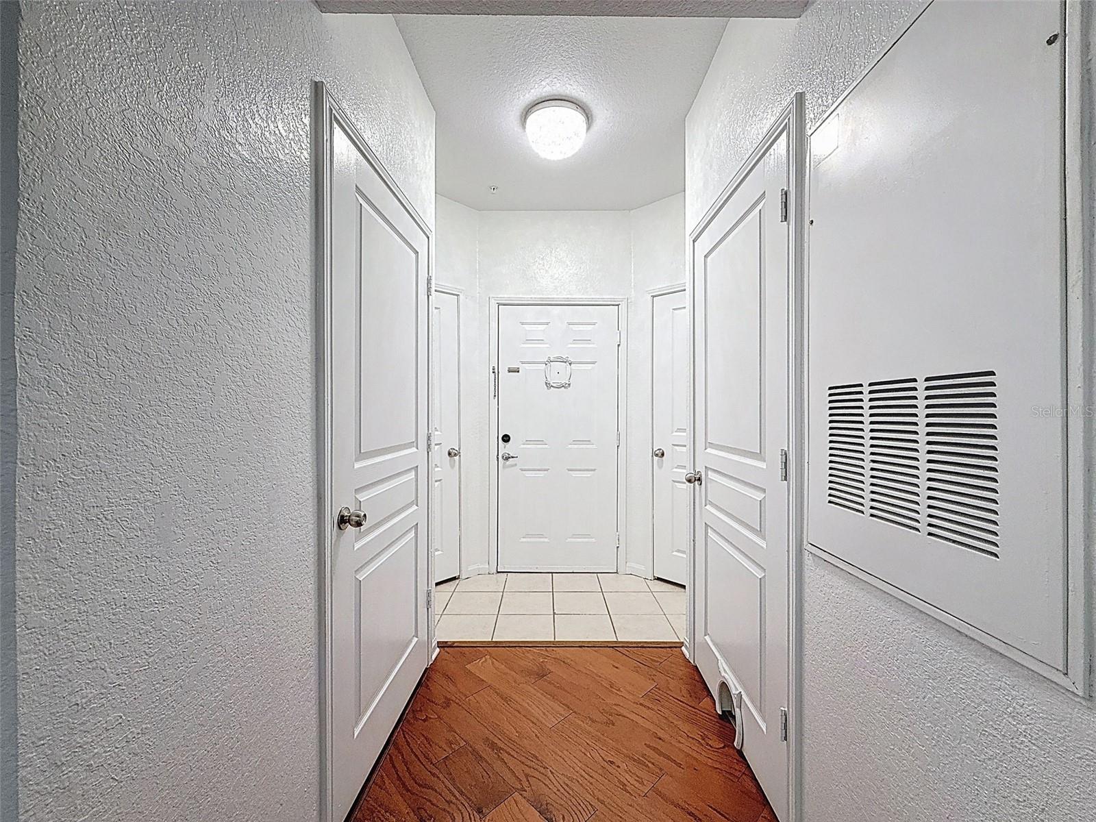 Listing photo id 9 for 5125 Palm Springs Boulevard 3108