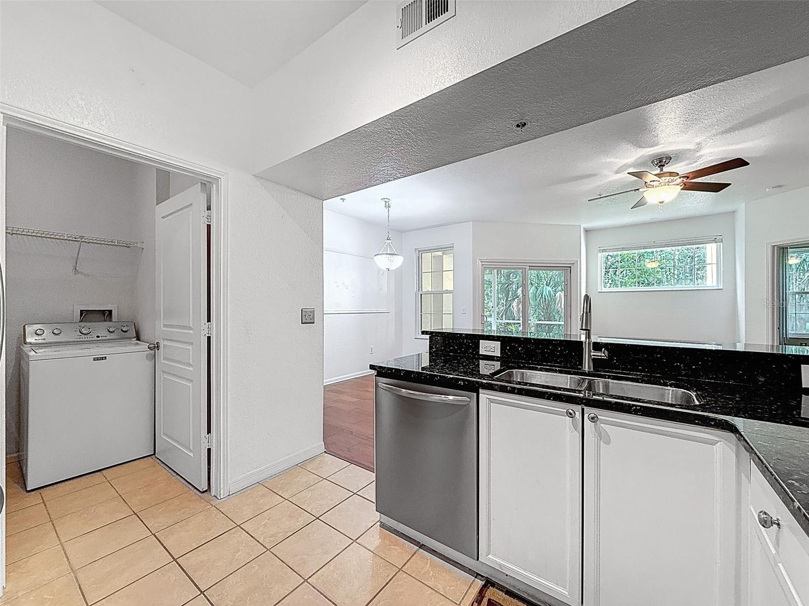 Listing photo id 22 for 5125 Palm Springs Boulevard 3108