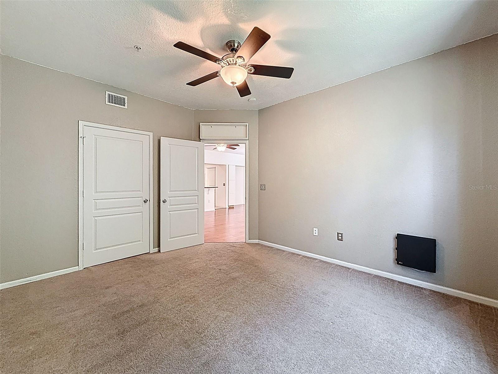 Listing photo id 43 for 5125 Palm Springs Boulevard 3108