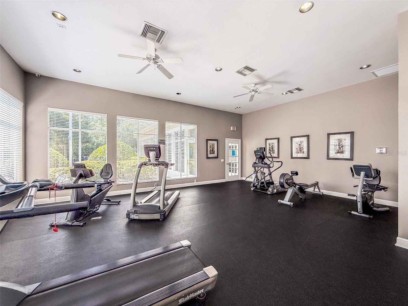 Listing photo id 68 for 5125 Palm Springs Boulevard 3108