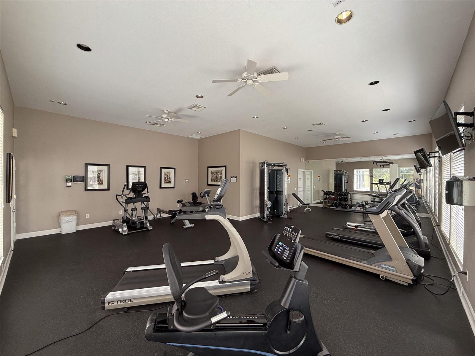 Listing photo id 69 for 5125 Palm Springs Boulevard 3108