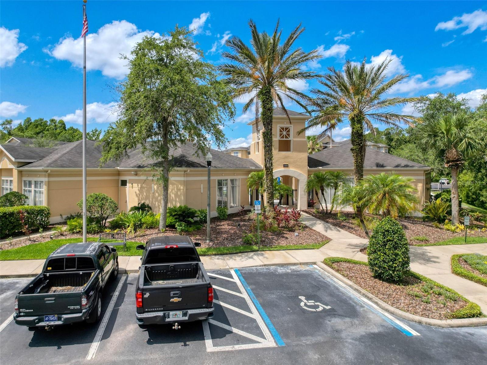 Listing photo id 78 for 5125 Palm Springs Boulevard 3108