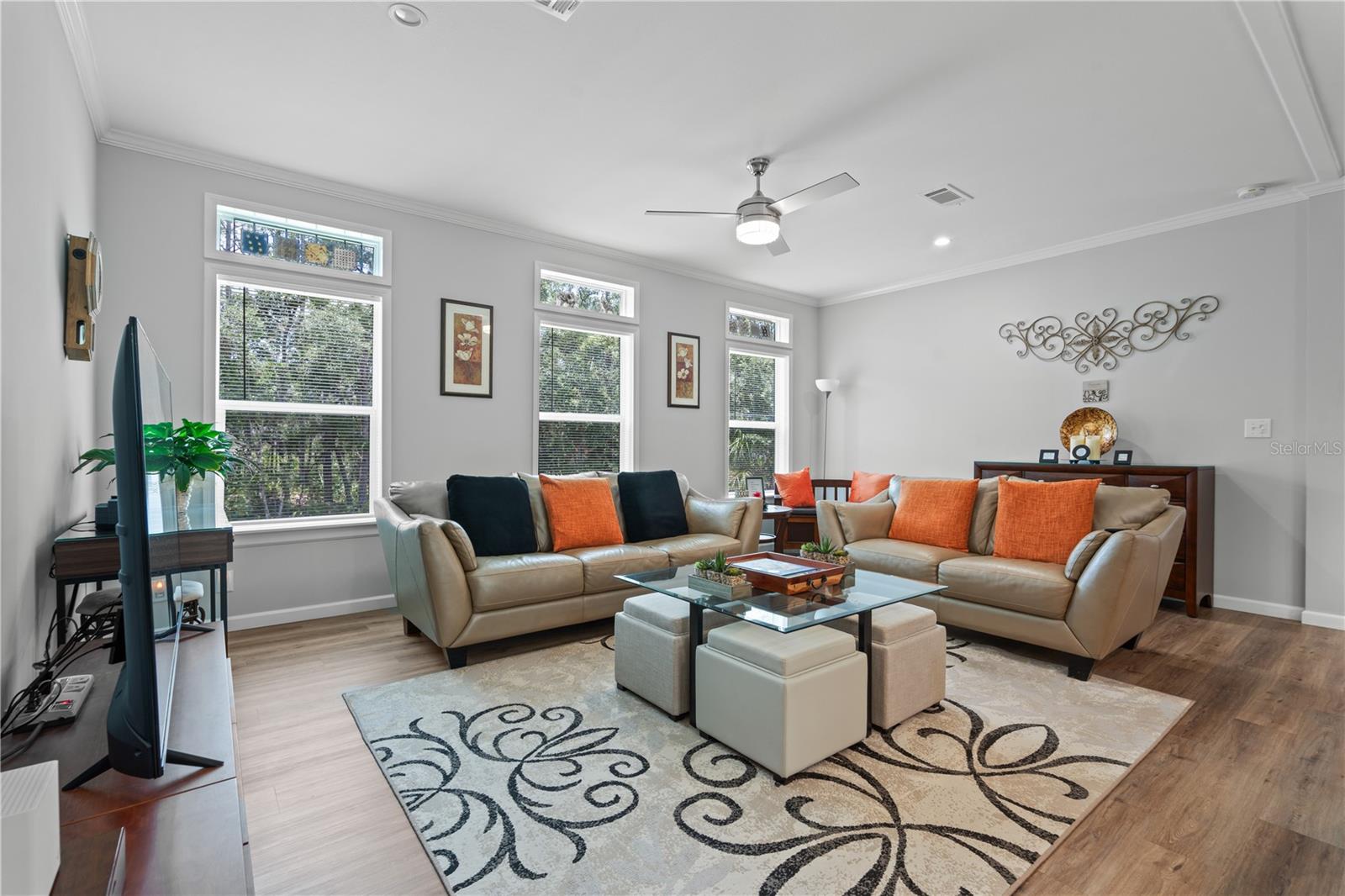 Image 10 of 22 For 7039 Straight Avenue