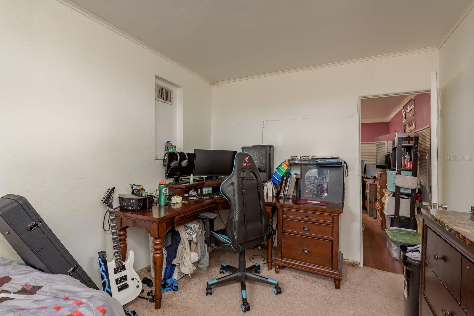Image 21 of 27 For 10623 103rd Street