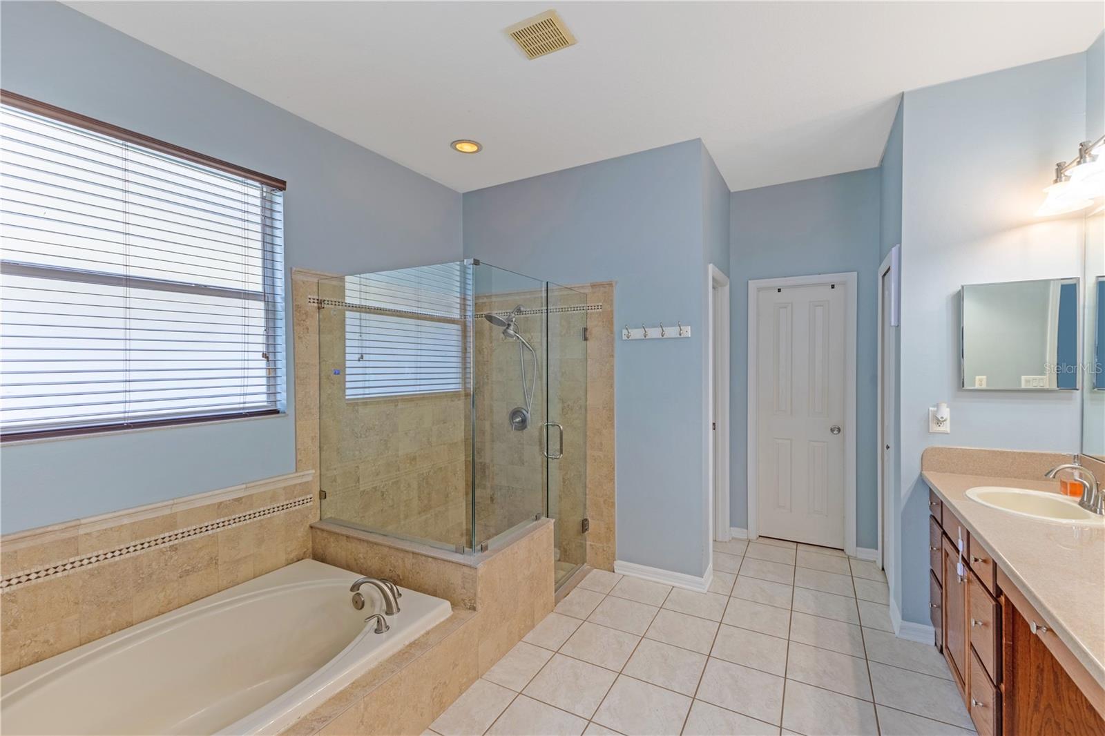 Image 23 of 46 For 4531 River Overlook Drive