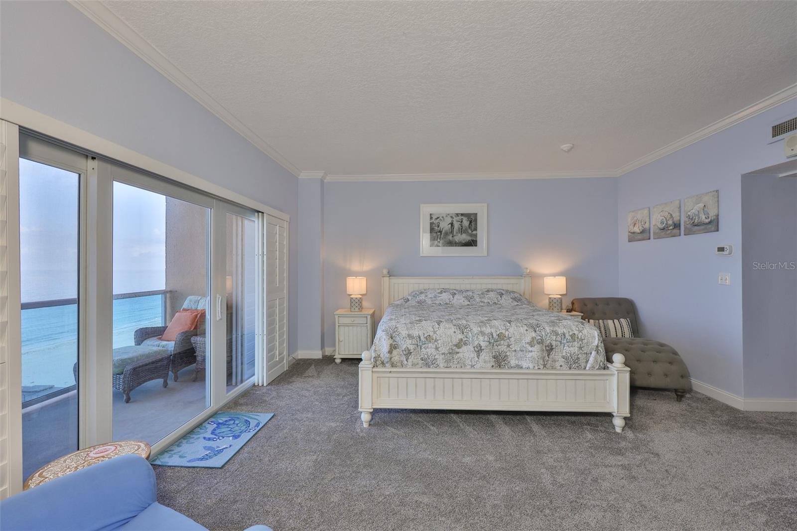 Image 21 of 50 For 880 Mandalay Avenue C803
