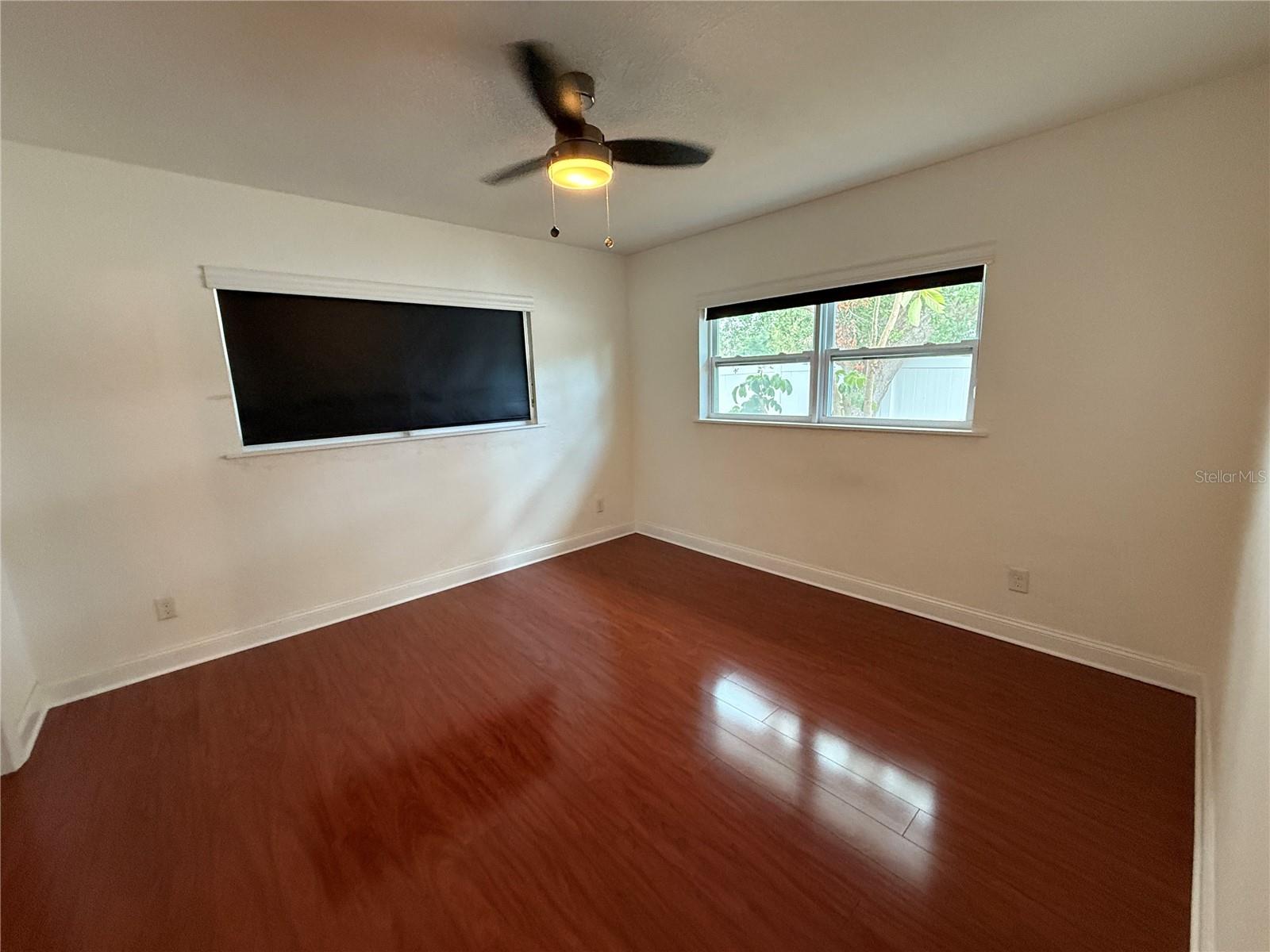 Image 9 of 25 For 1048 40th Avenue Ne