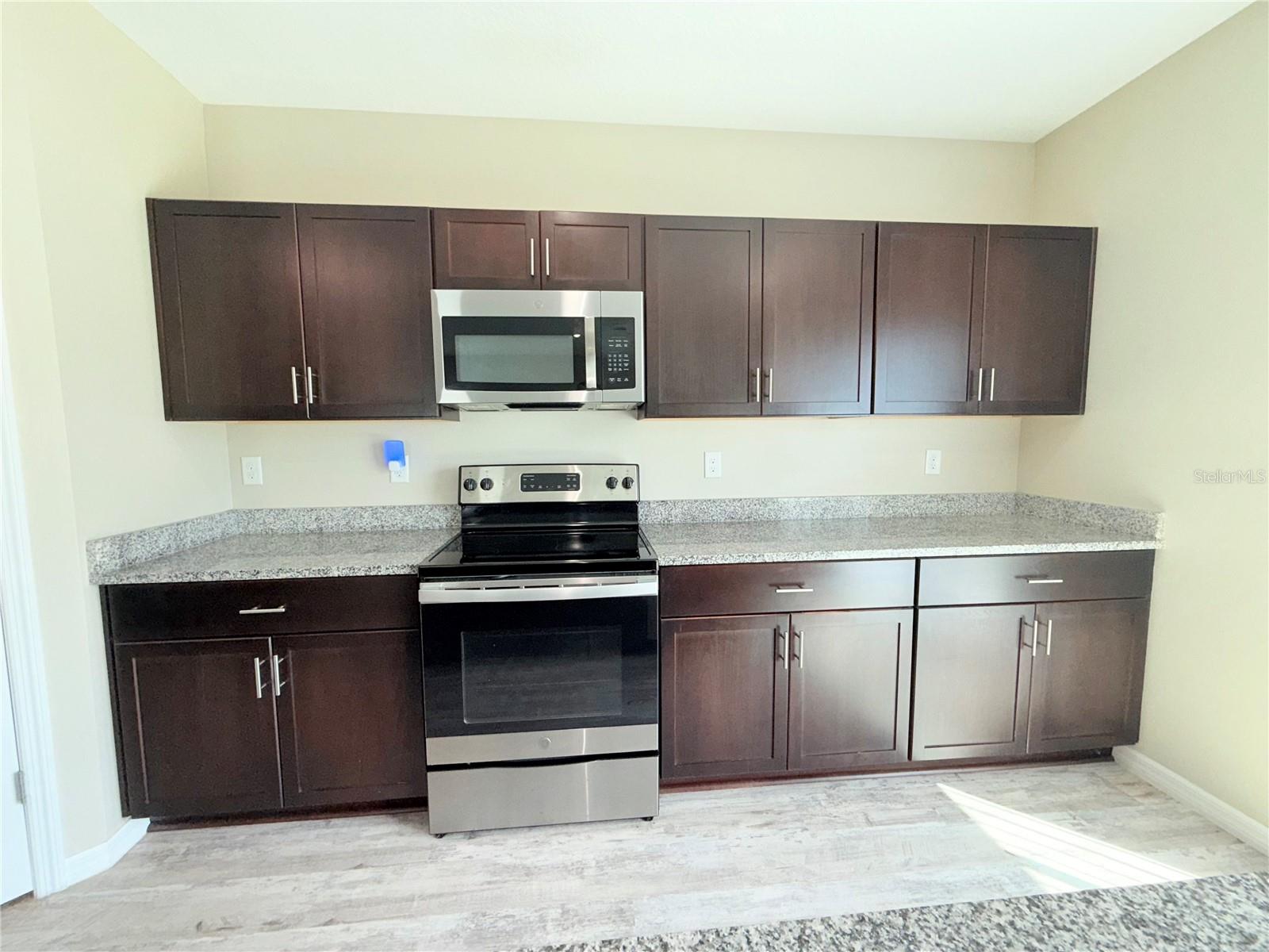 Image 11 of 40 For 13118 Zolo Springs Circle