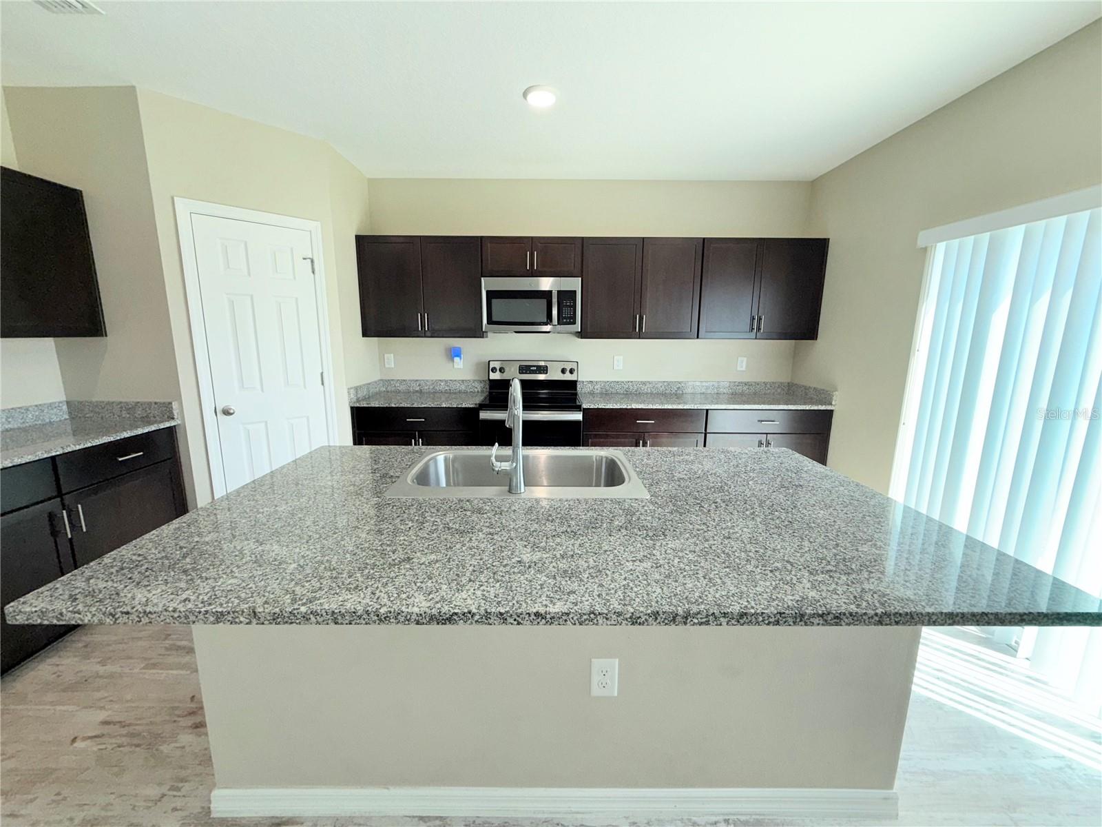 Image 9 of 40 For 13118 Zolo Springs Circle