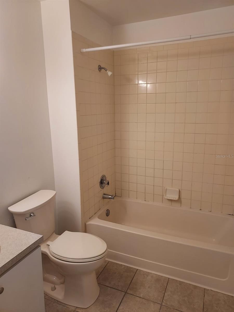 Image 8 of 9 For 4111 Ashford Green Place B203