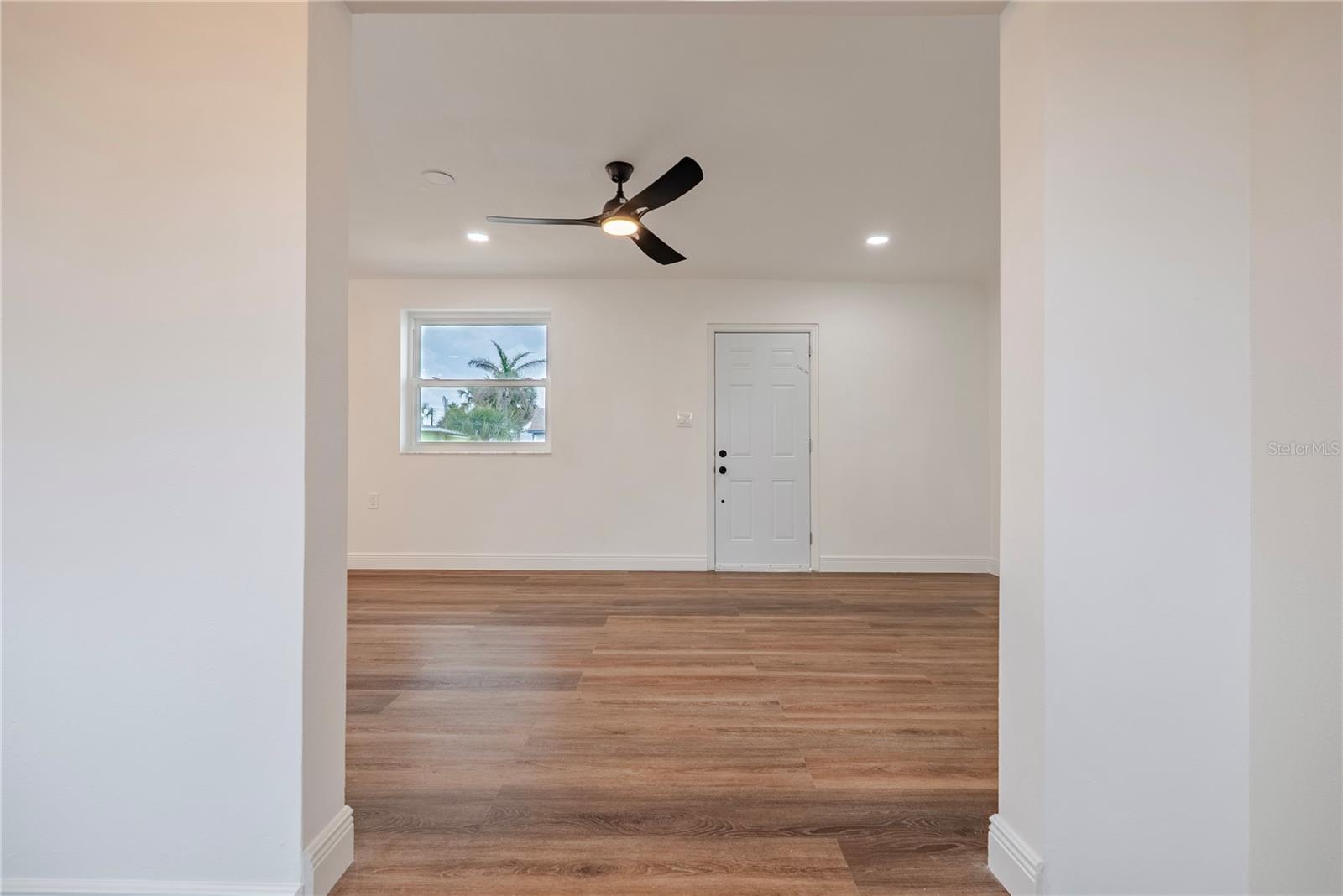 Image 4 of 15 For 410 Virginia Avenue