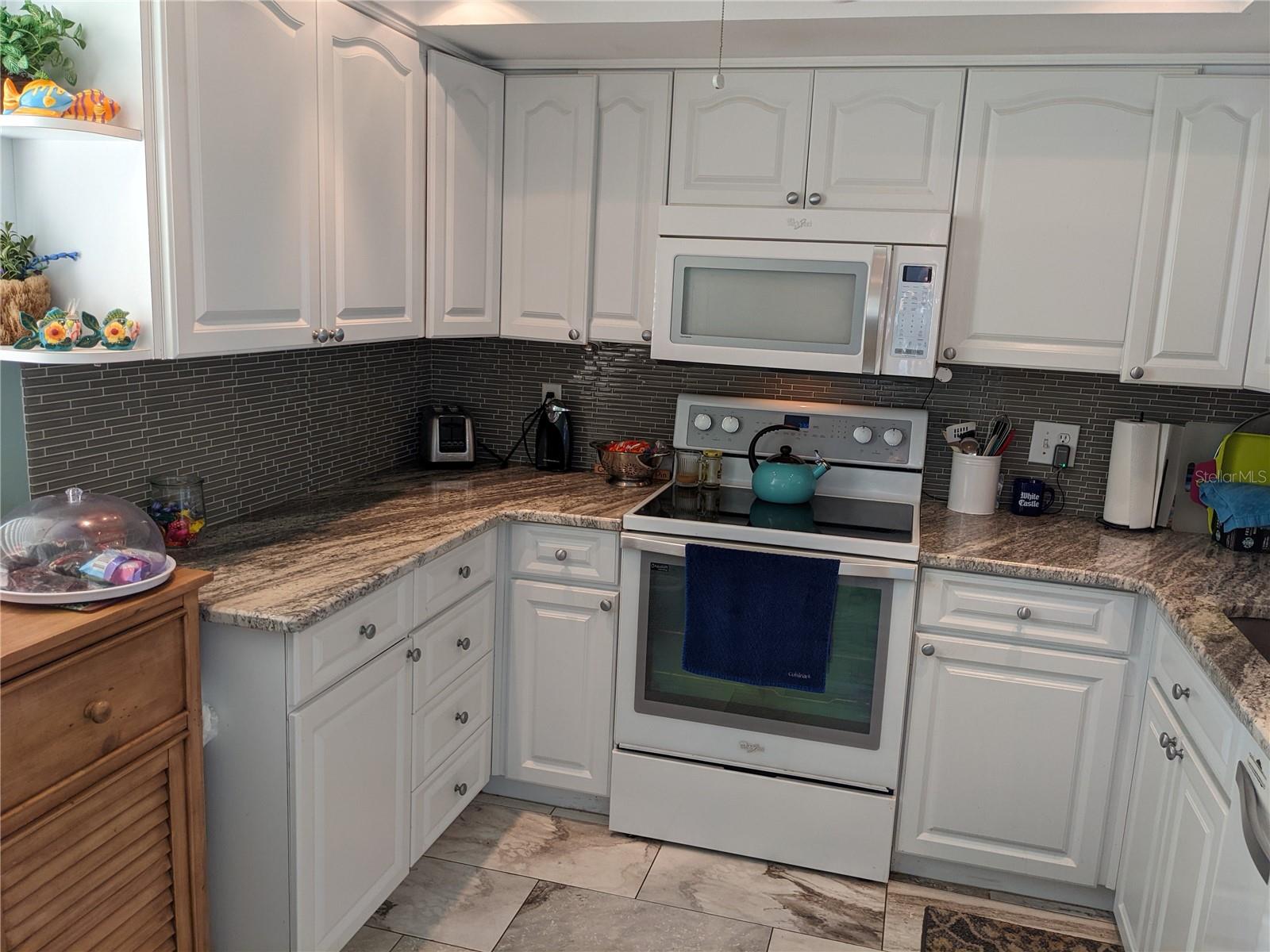 Image 10 of 23 For 2616 Cove Cay Drive 703