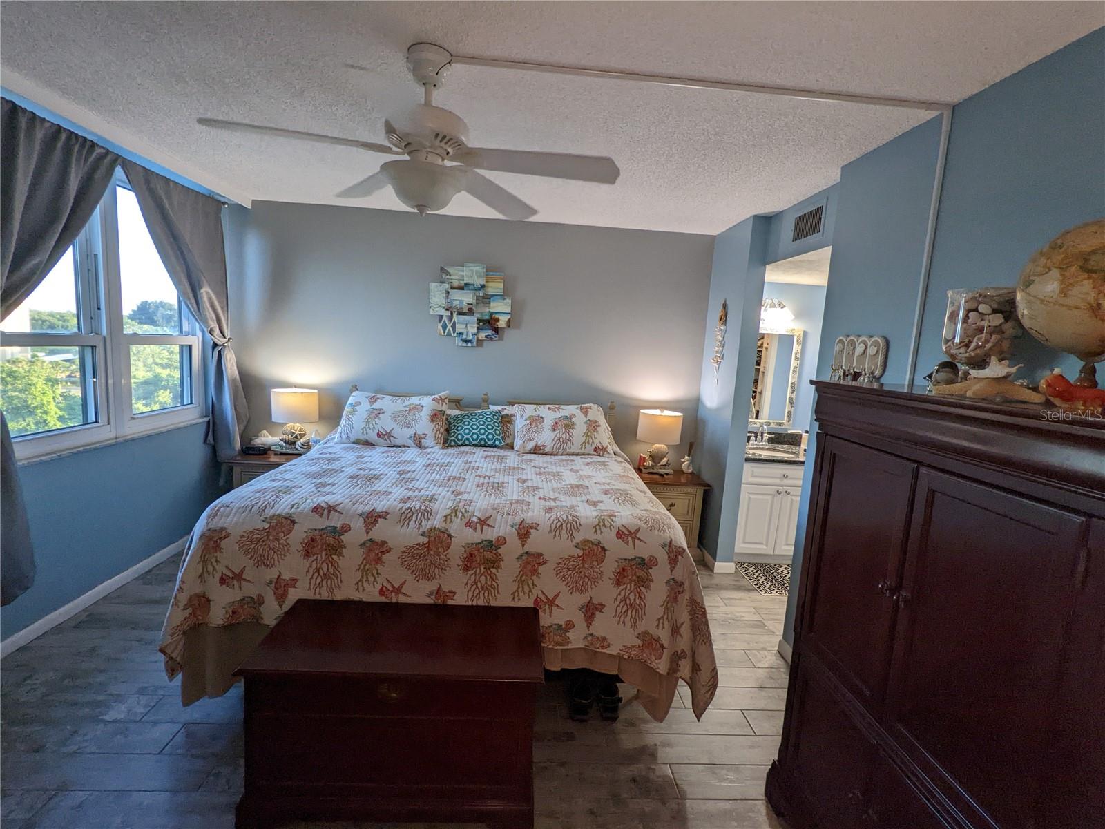 Image 16 of 23 For 2616 Cove Cay Drive 703