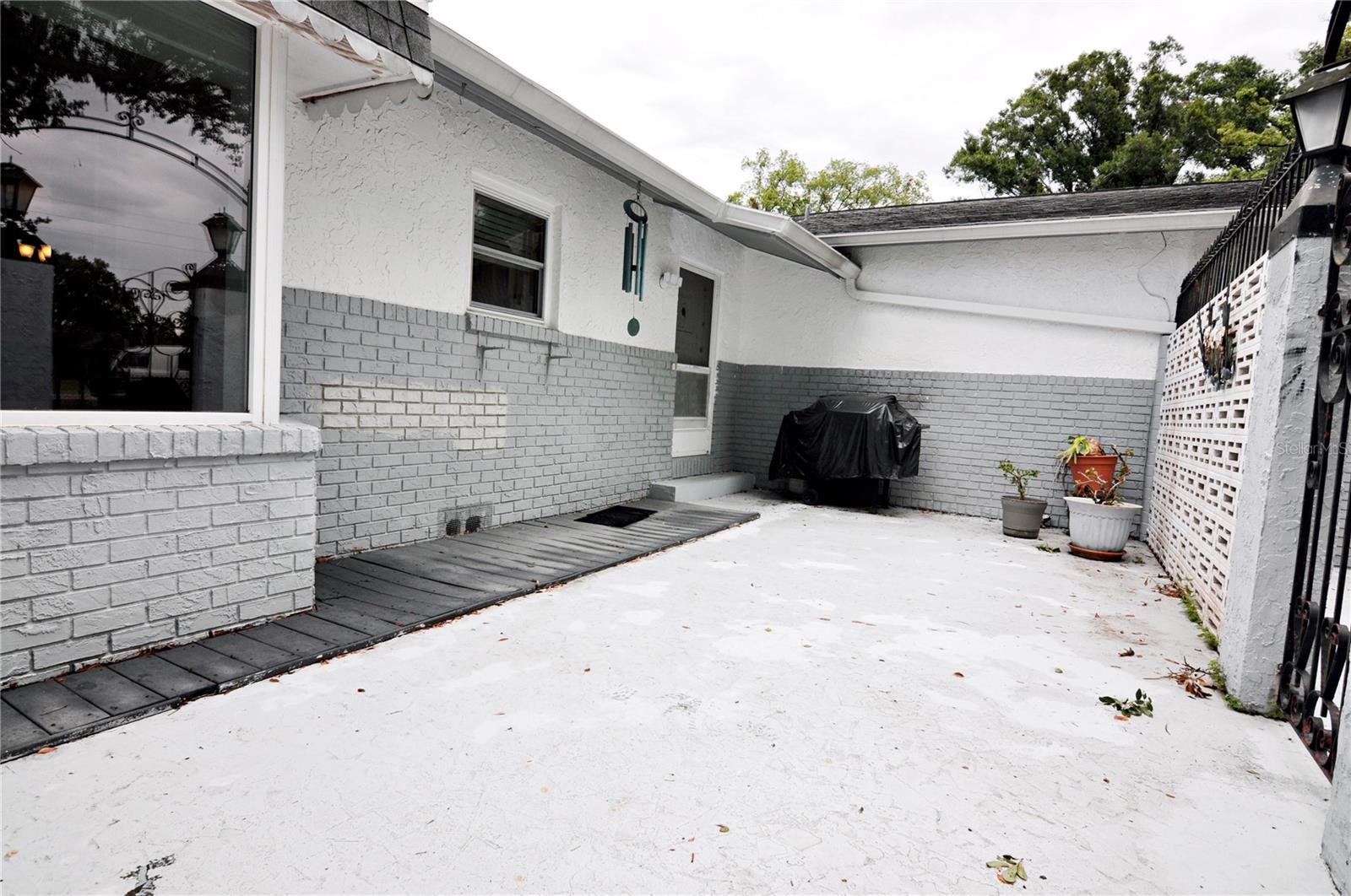 Listing photo id 7 for 38819 Otis Allen Road