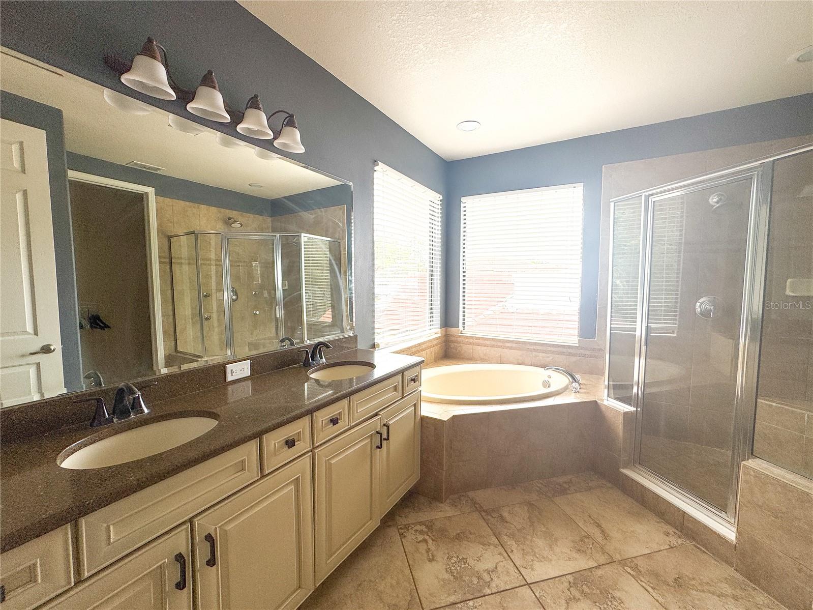 Image 16 of 23 For 20318 Chestnut Grove Drive