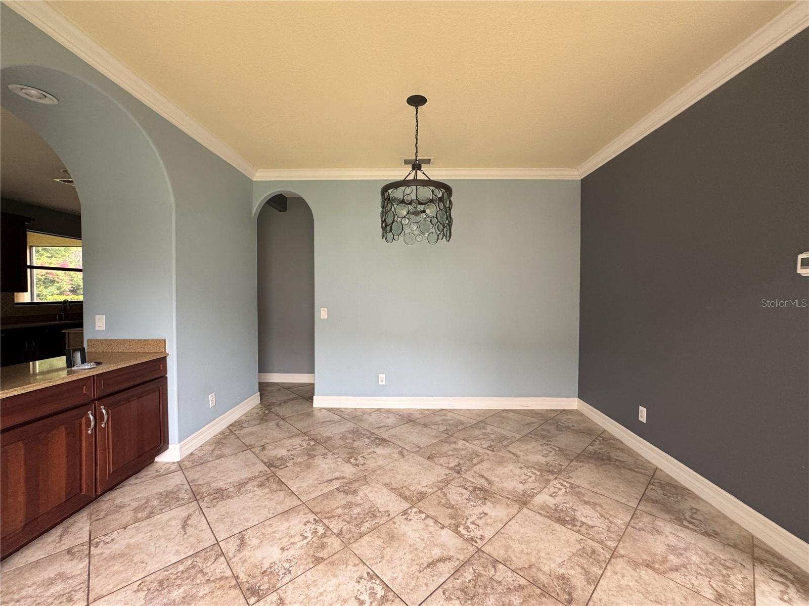 Image 5 of 23 For 20318 Chestnut Grove Drive