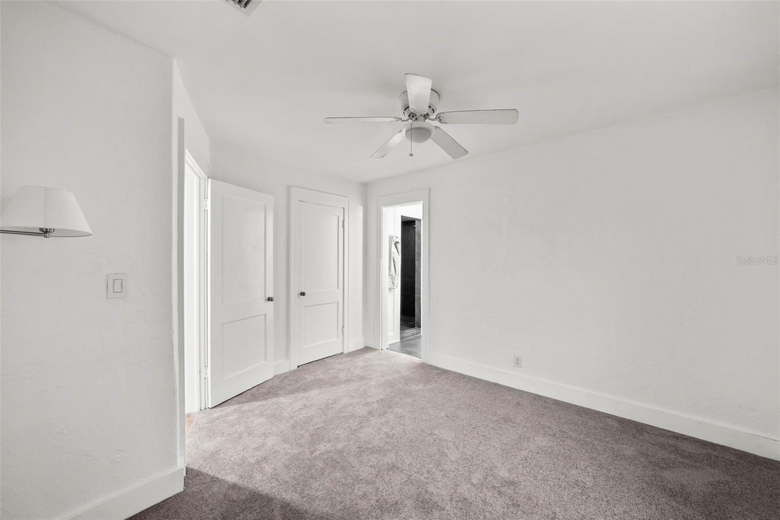 Image 21 of 39 For 549 39th Avenue Ne