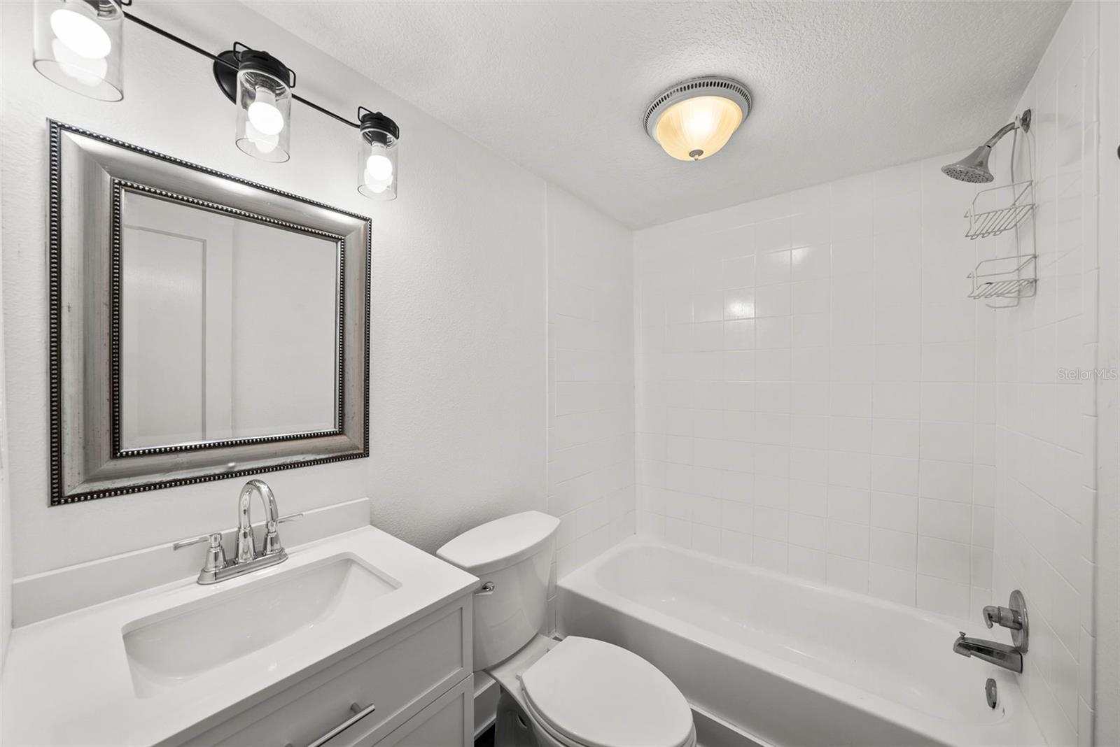 Image 26 of 39 For 549 39th Avenue Ne