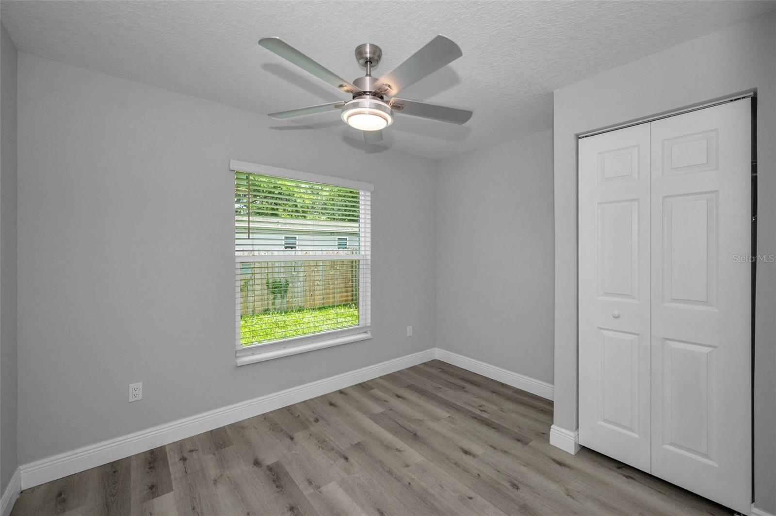 Listing photo id 21 for 2307 47th Street