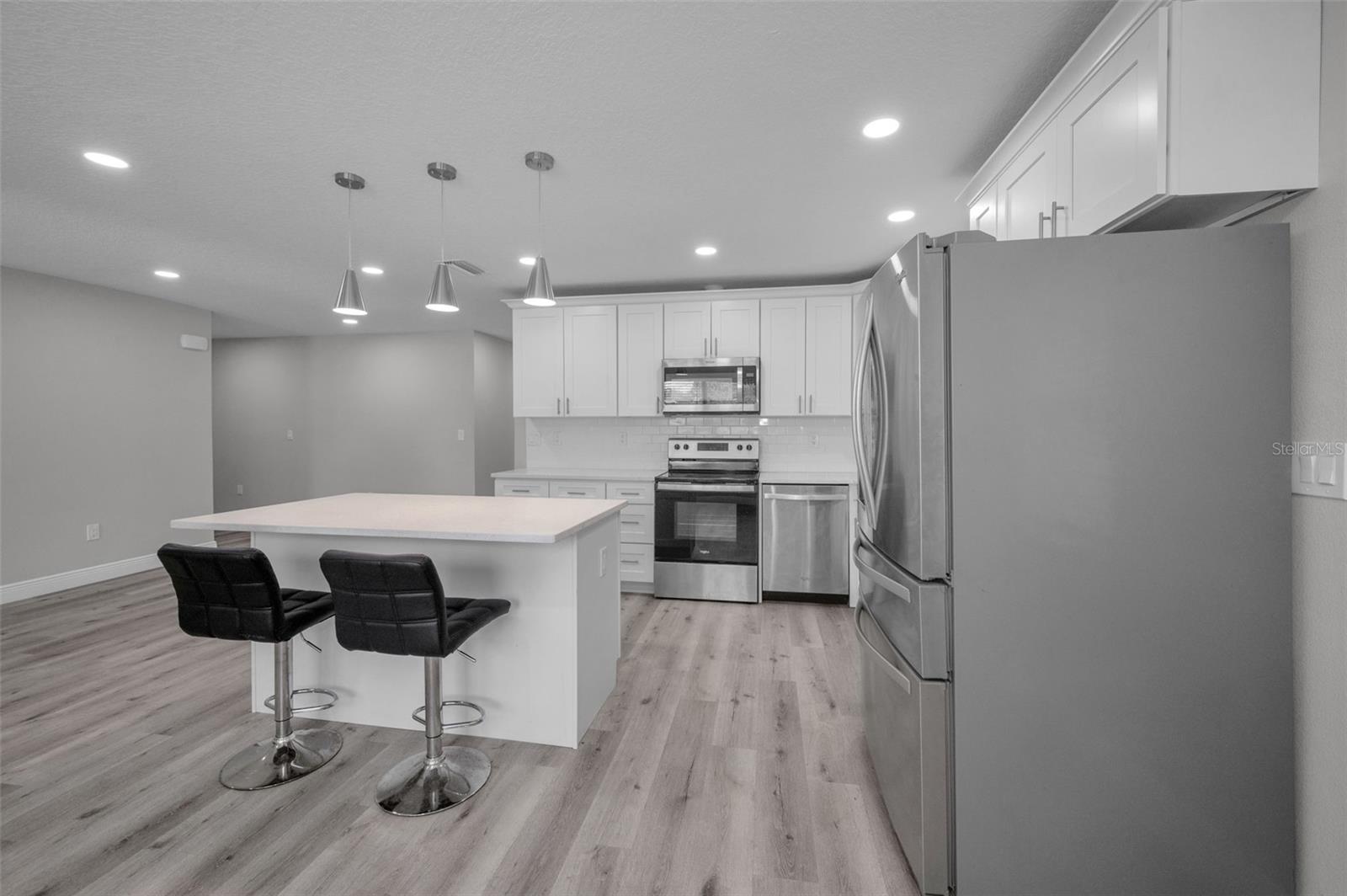 Listing photo id 6 for 2307 47th Street