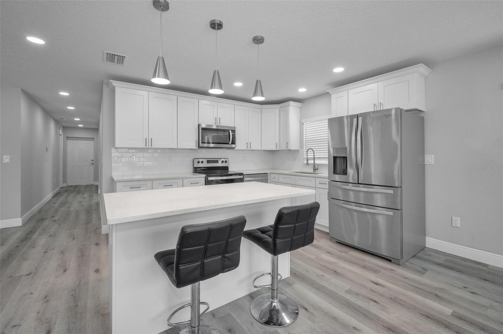 Listing photo id 7 for 2307 47th Street