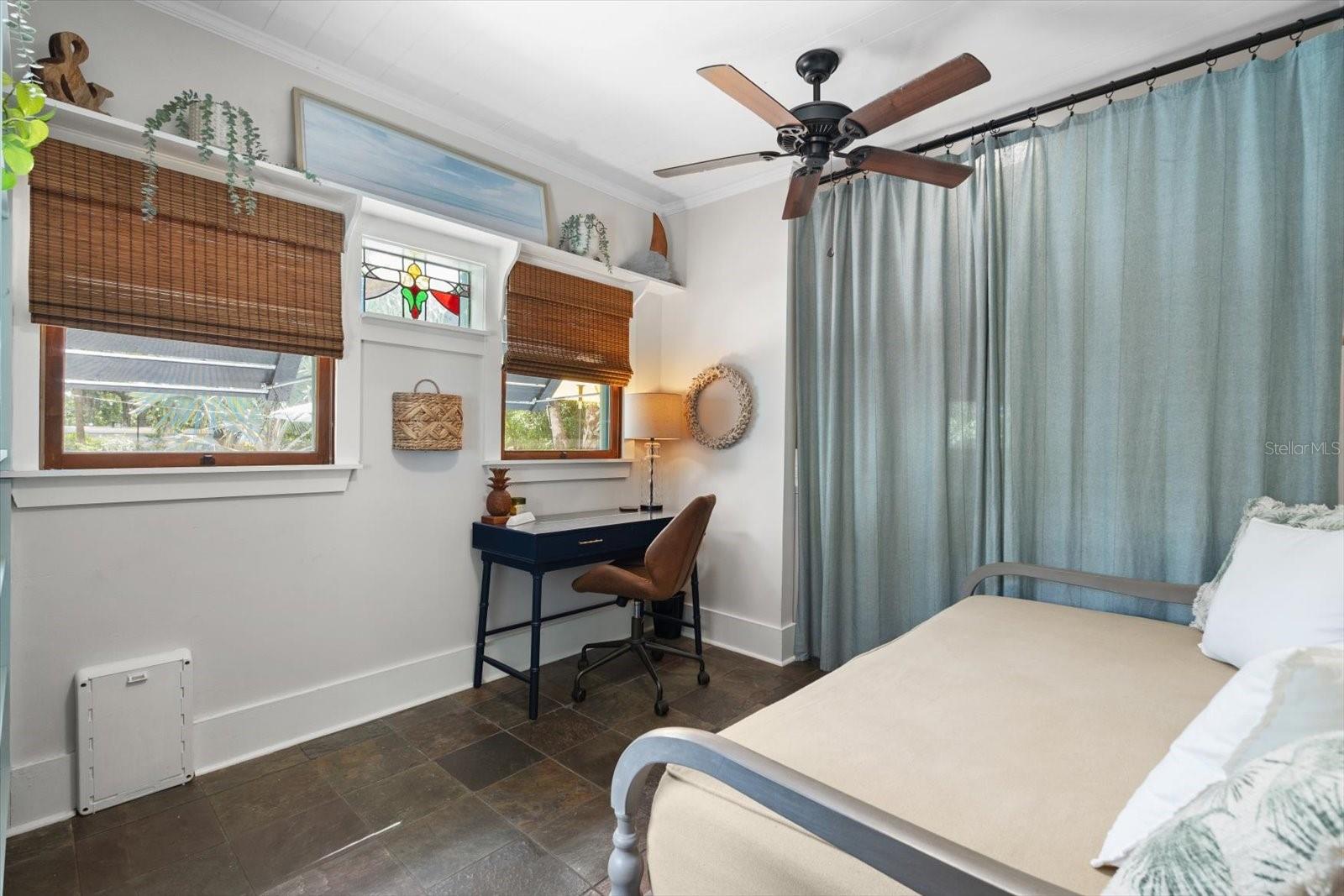 Image 21 of 54 For 111 29th Street W