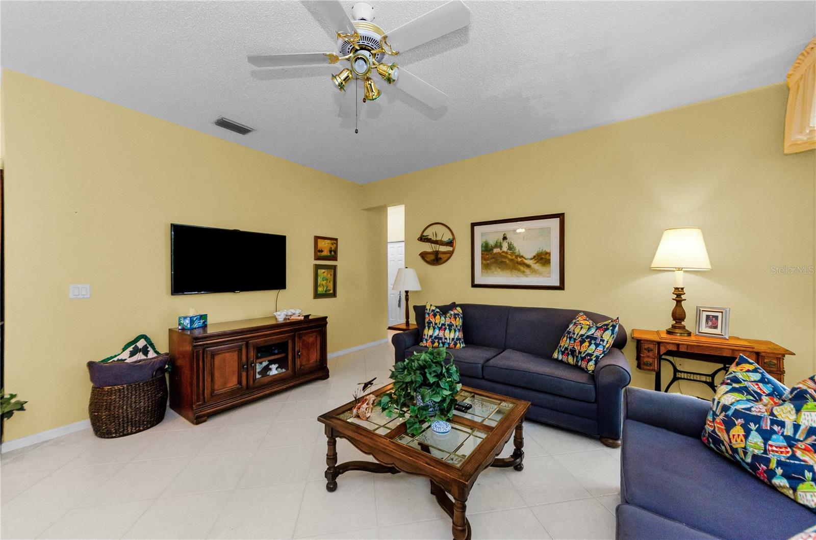 Image 32 of 58 For 1051 Glynwood Pl