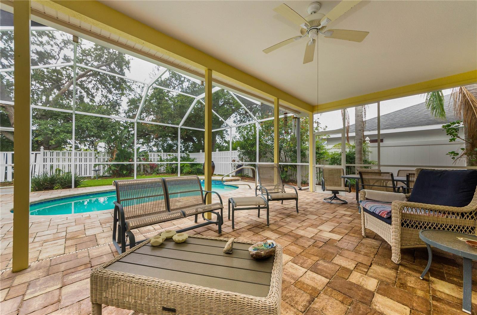 Image 46 of 58 For 1051 Glynwood Pl