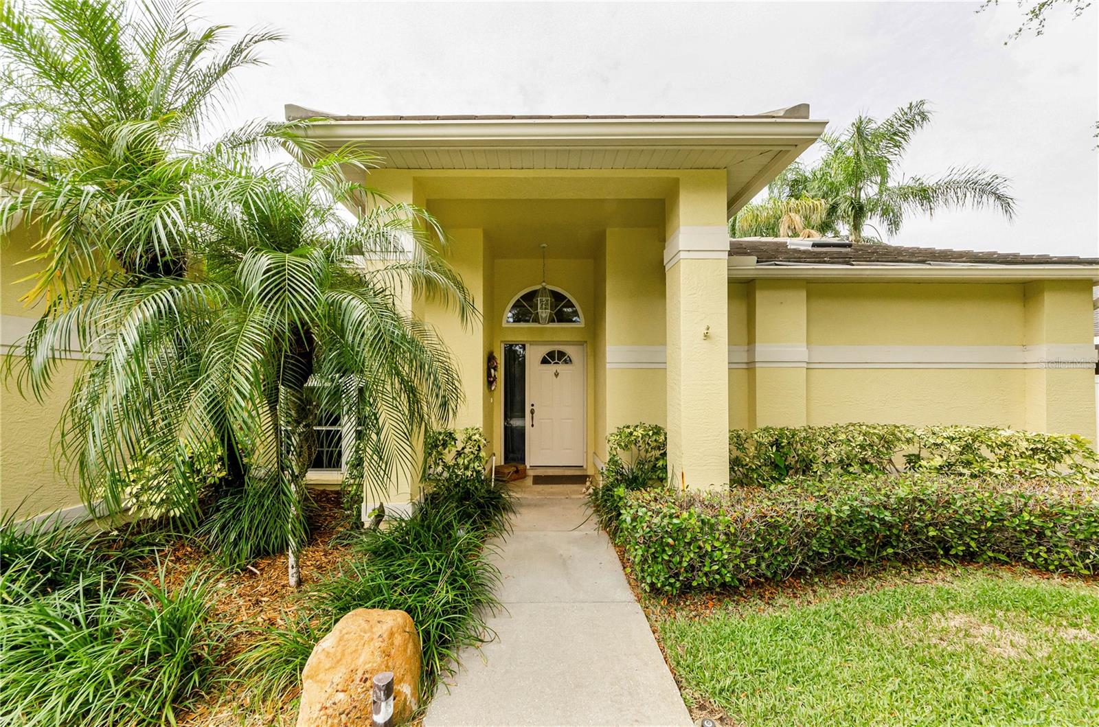 Image 5 of 58 For 1051 Glynwood Pl