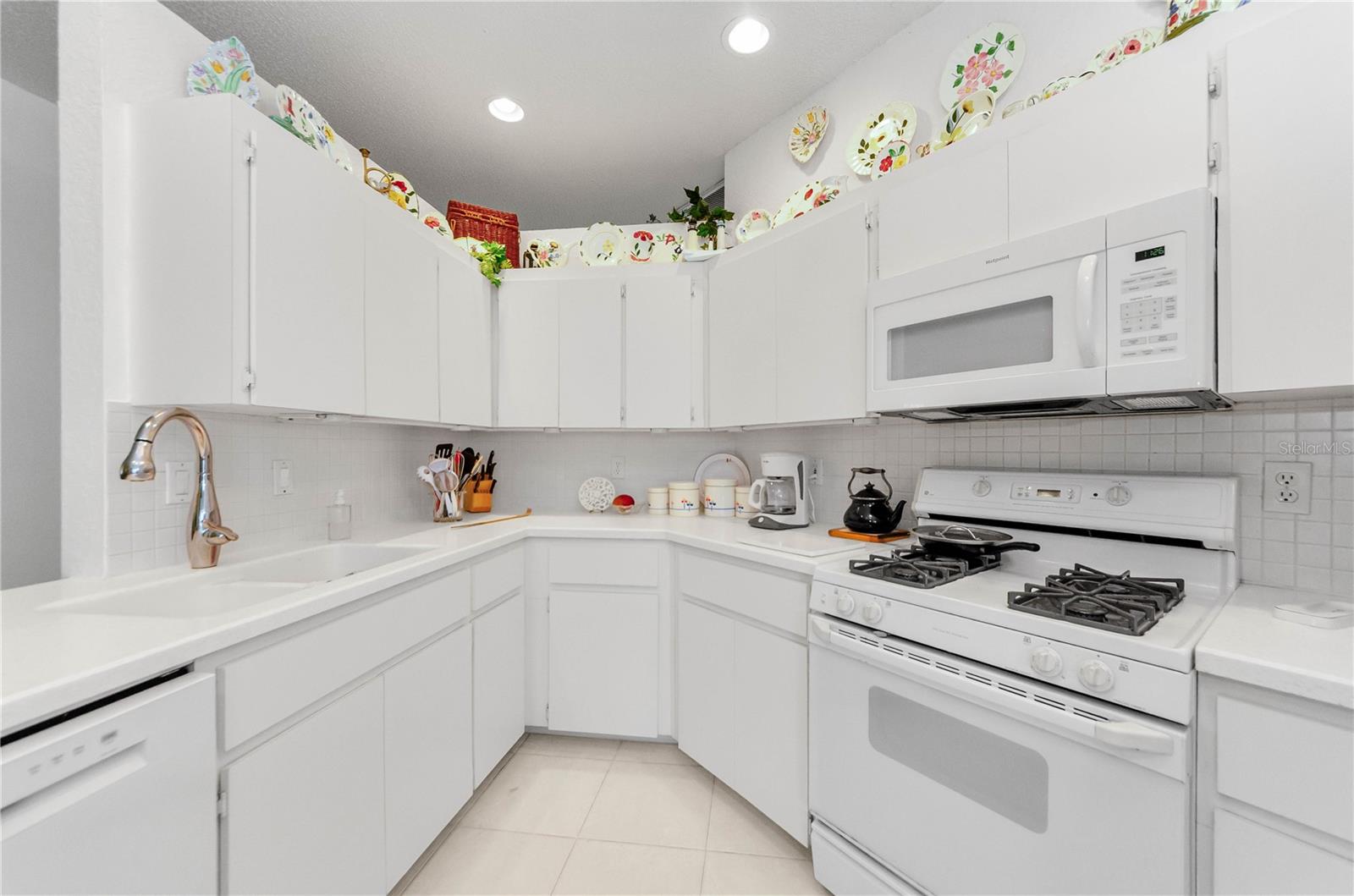 Image 7 of 58 For 1051 Glynwood Pl