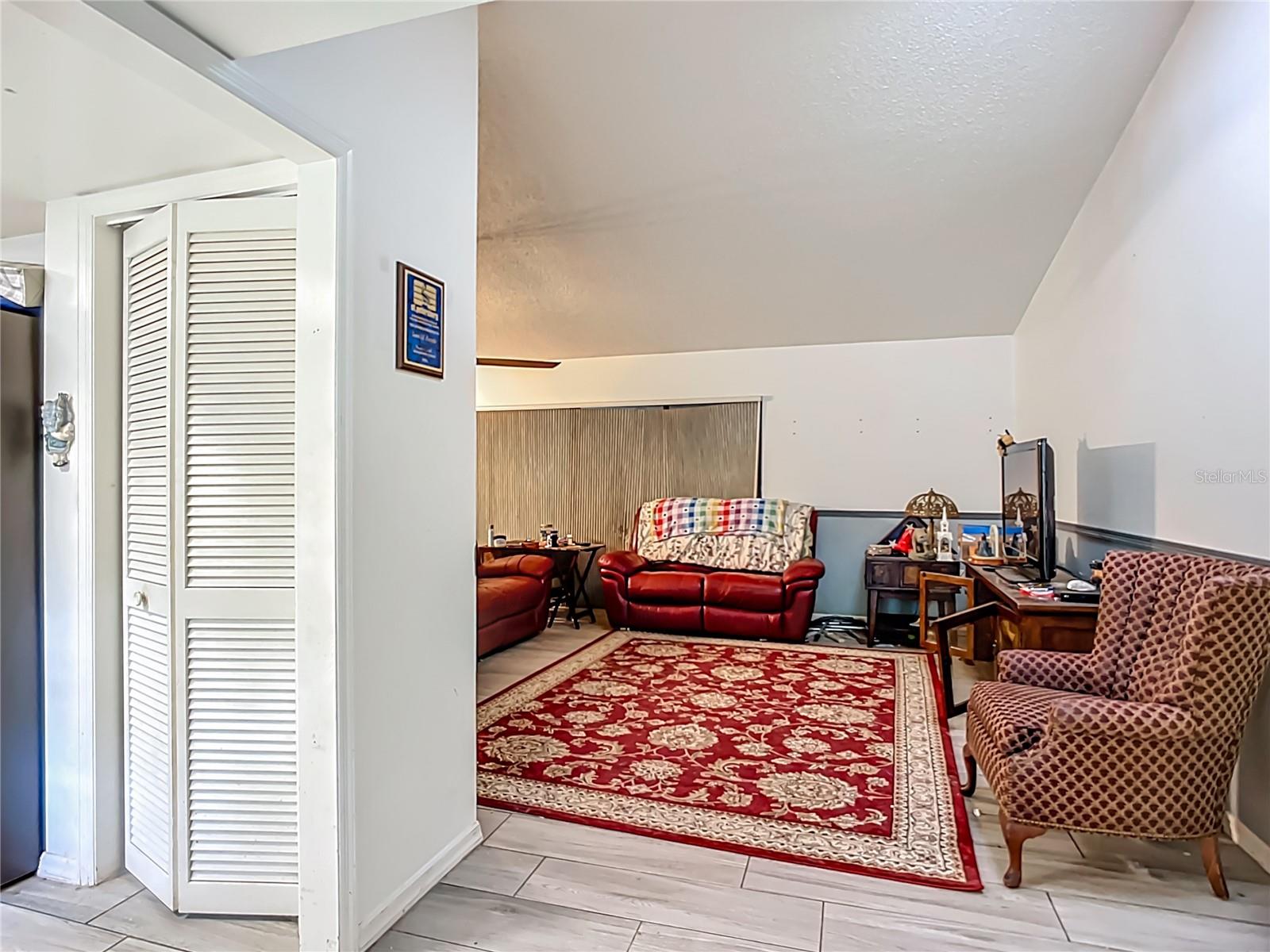 Image 6 of 27 For 6901 Arbor Oaks Court