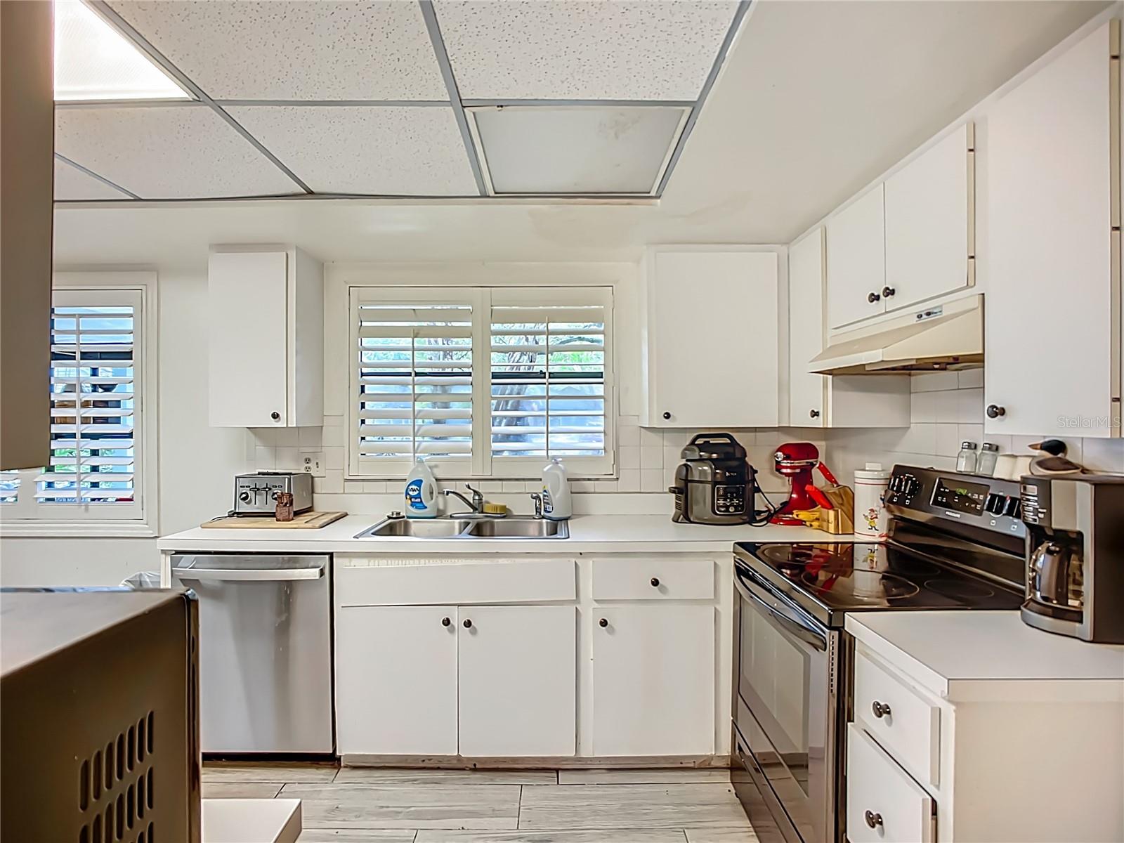 Image 9 of 27 For 6901 Arbor Oaks Court