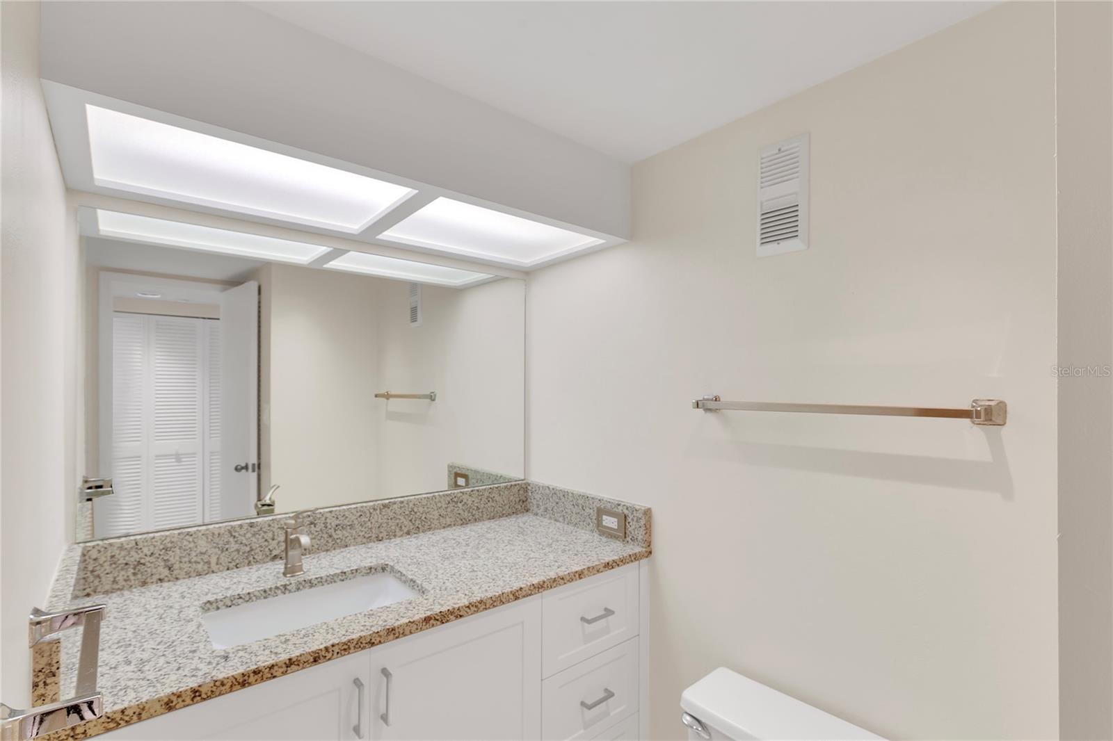 Image 16 of 34 For 1290 Gulf Boulevard 1807