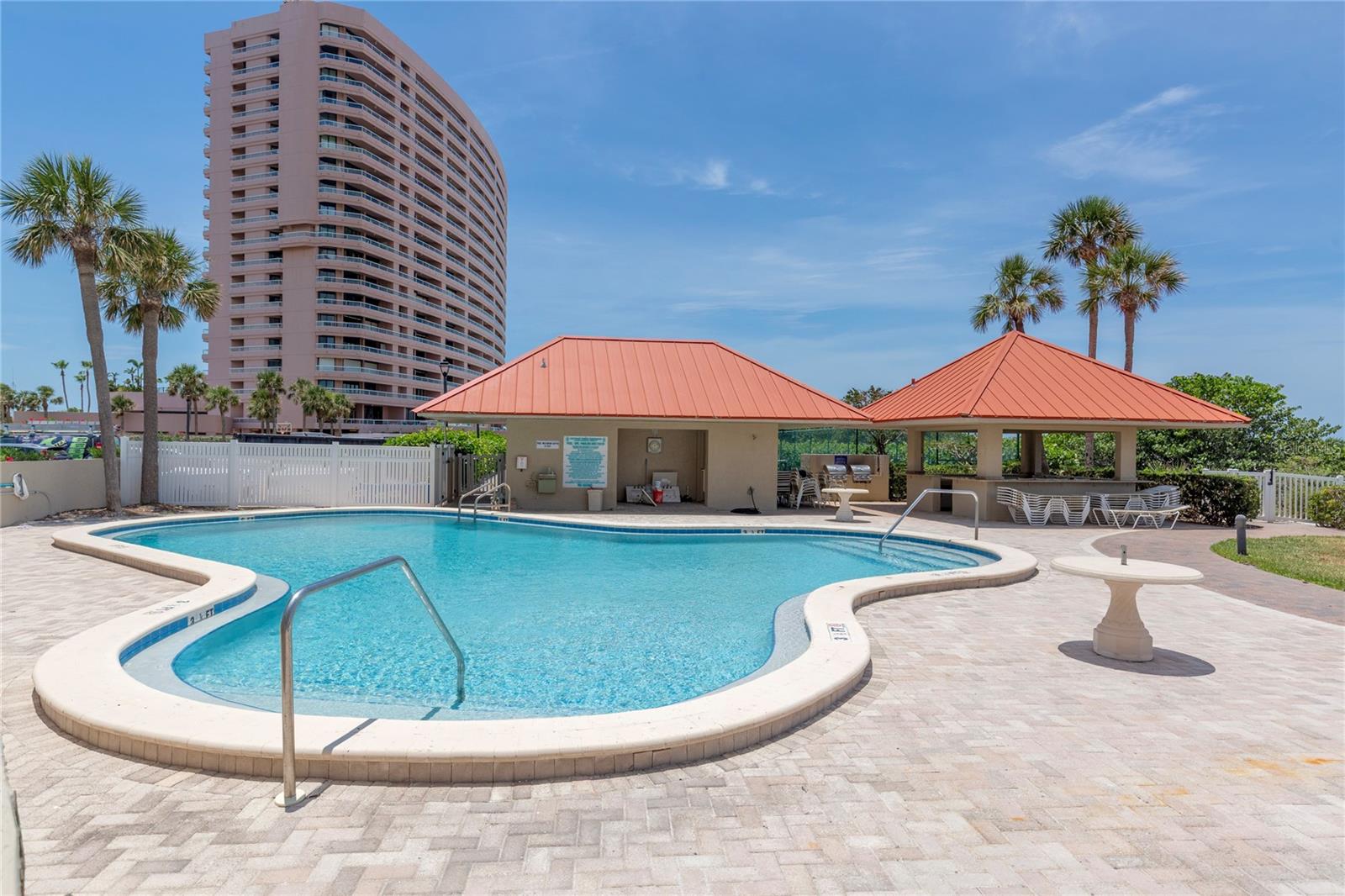 Image 30 of 34 For 1290 Gulf Boulevard 1807