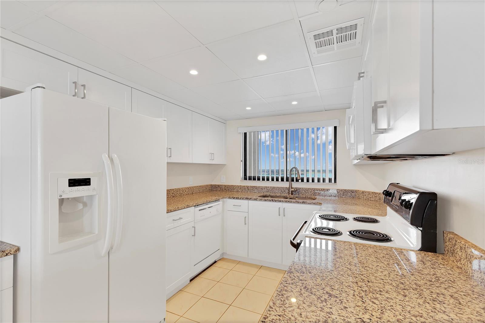 Image 4 of 34 For 1290 Gulf Boulevard 1807