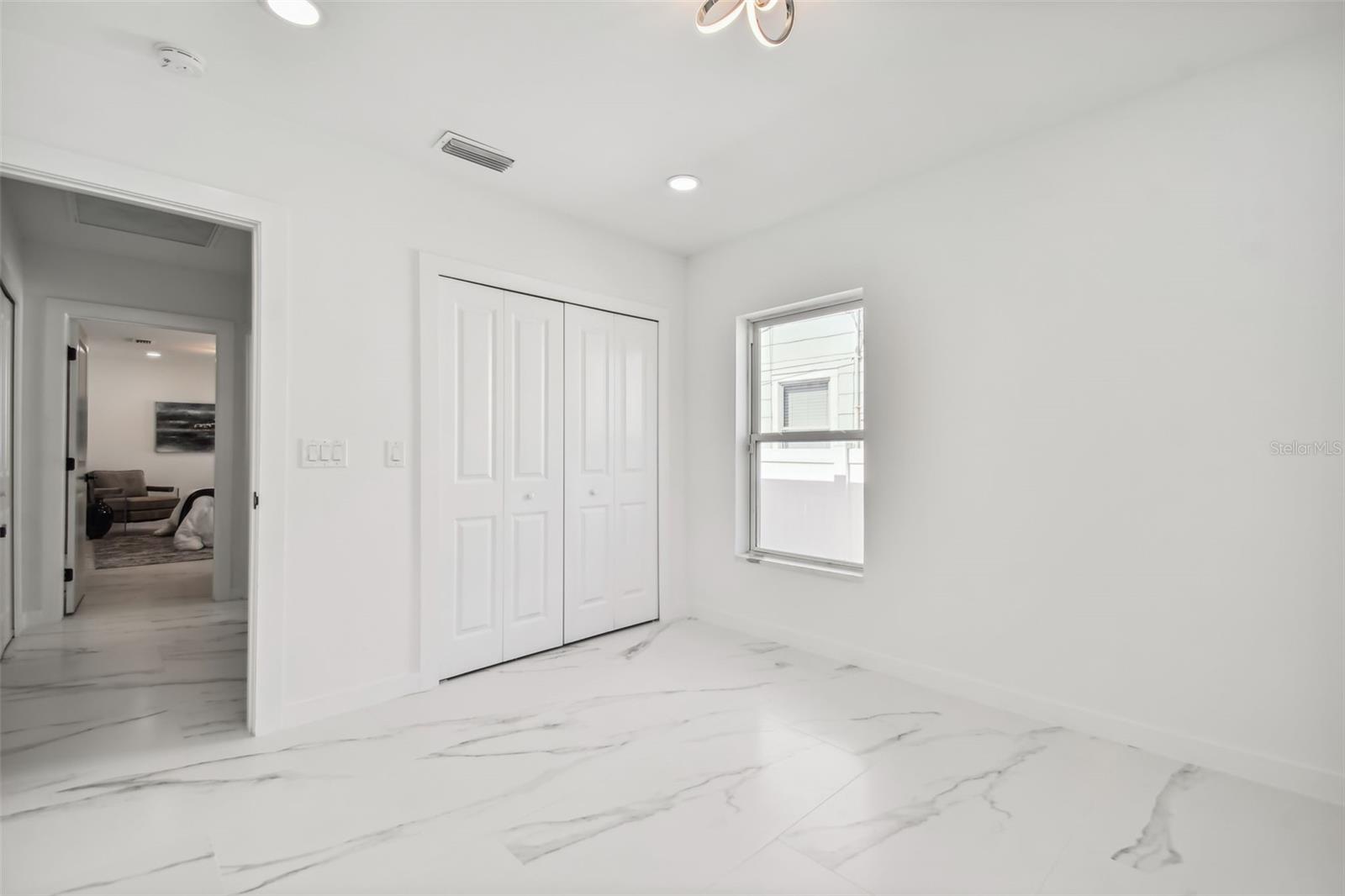Image 27 of 46 For 110 28th Avenue N A