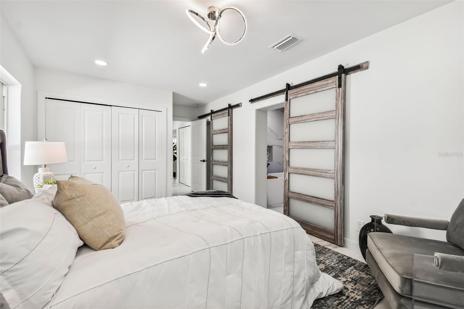 Image 33 of 46 For 110 28th Avenue N A